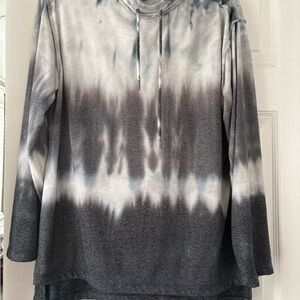 Max Studio size Large Gray and Blue Tie-Dye top